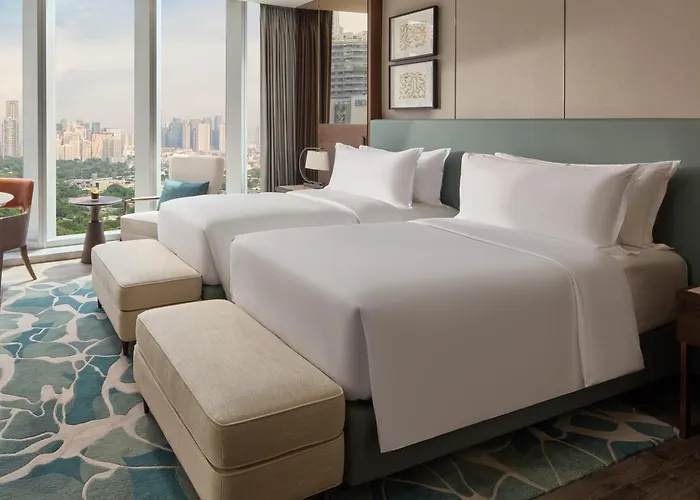 Mandarin Oriental Makati, 5* Manila